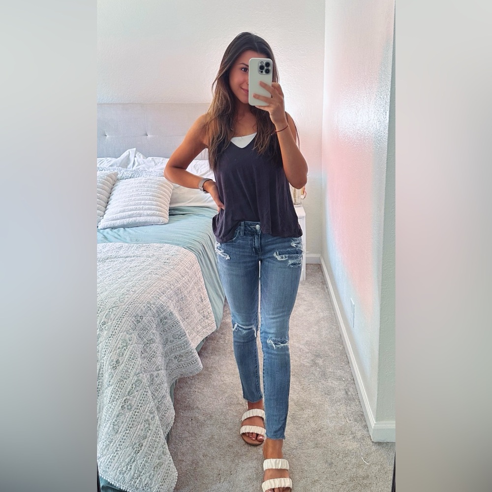 American Eagle Outfitters Distressed Skinny Jeans